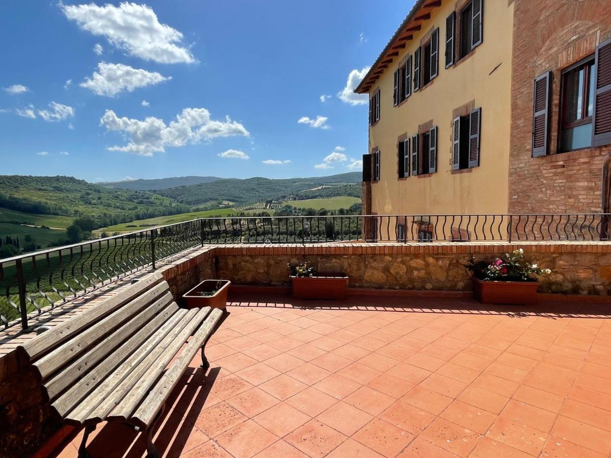 Agriturismo Castello Di Montauto San Gimignano Exterior photo
