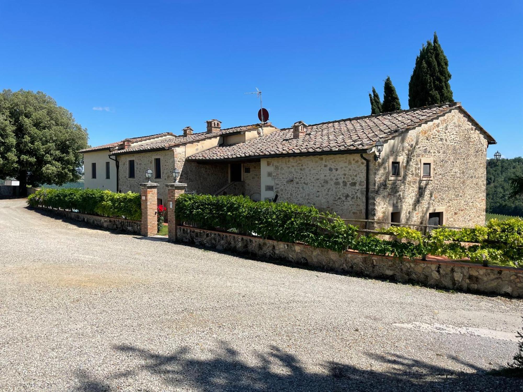 Agriturismo Castello Di Montauto San Gimignano Exterior photo