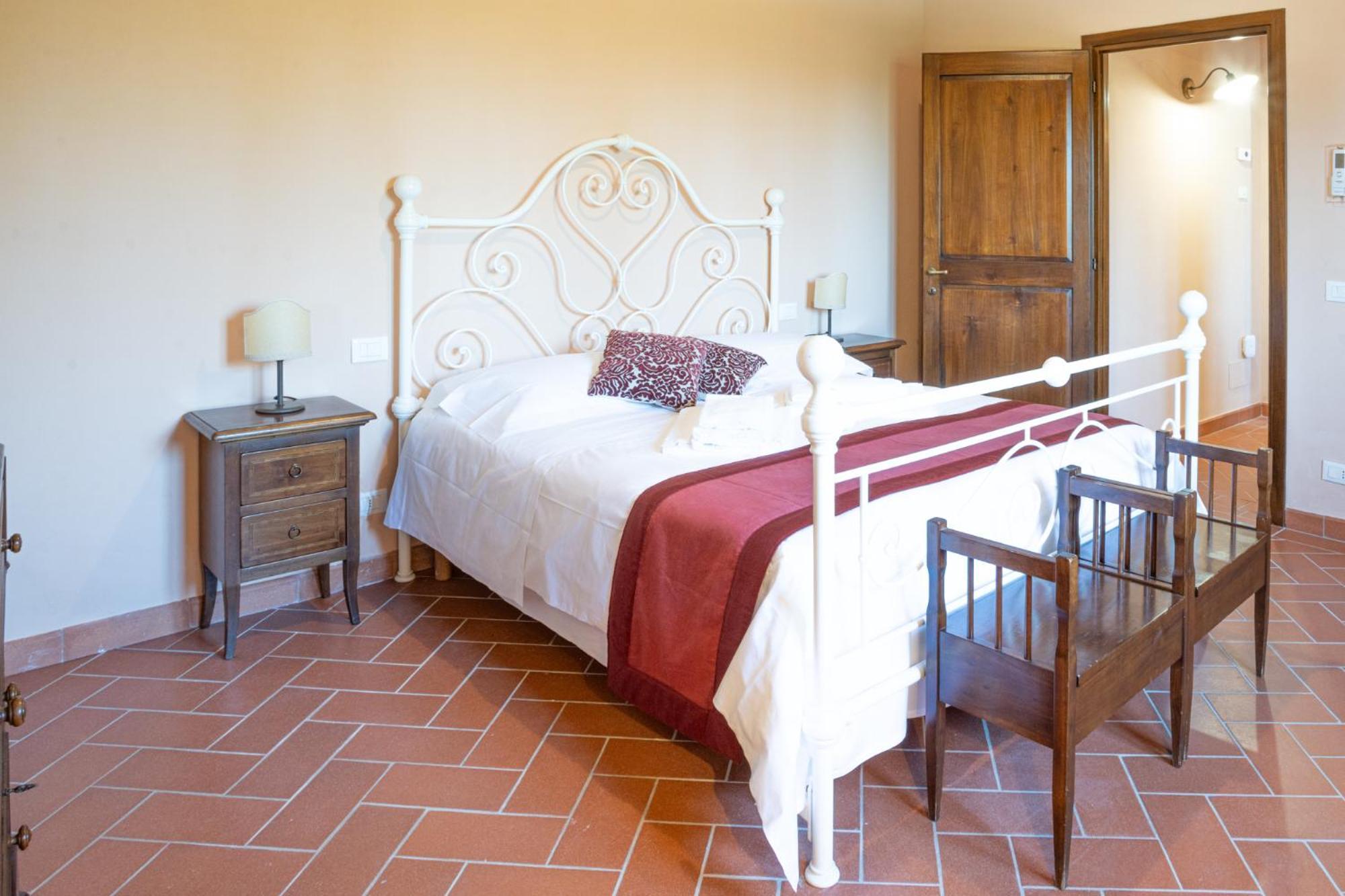 Agriturismo Castello Di Montauto San Gimignano Exterior photo